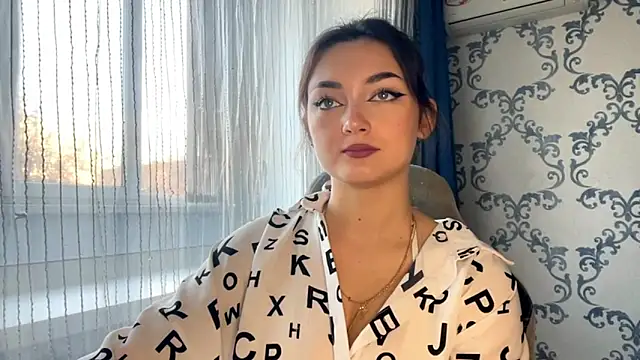 TwotyBright online show from 11-18-25, 08:06