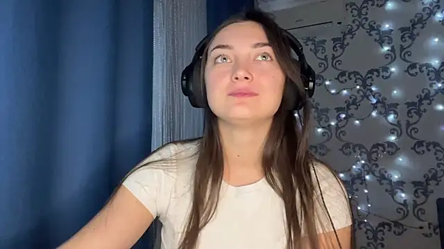 TwotyBright online show from 12-05-25, 01:10