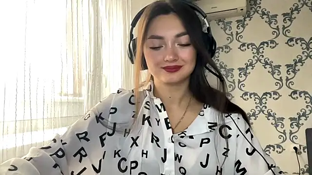 TwotyBright online show from 11-06-25, 08:07