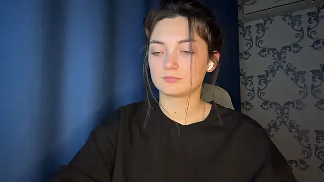 TwotyBright online show from 11-25-25, 04:18