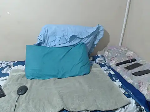 SexyLipss  online show from 04-21-26, 05:41