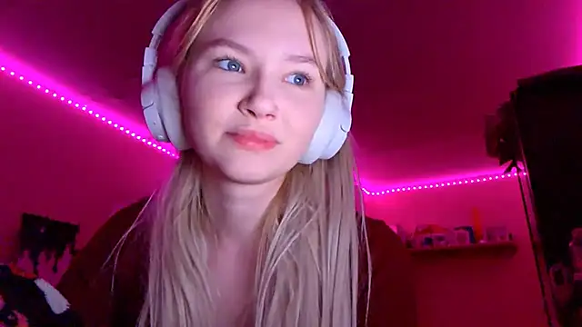 KarinRobertson online show from 11-21-25, 06:51