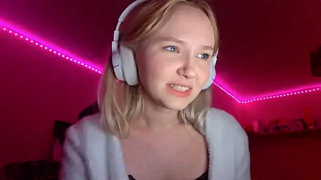 KarinRobertson online show from 11-11-25, 05:19