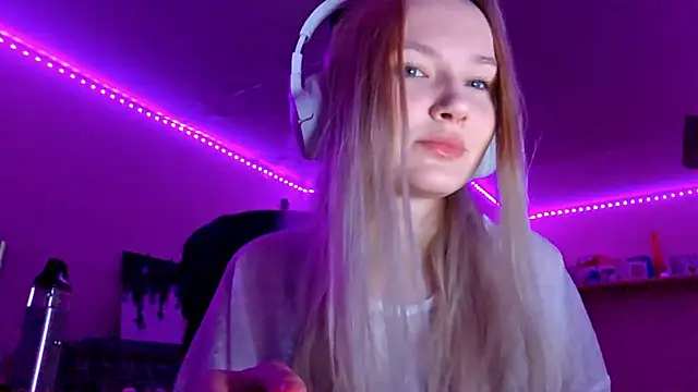 KarinRobertson online show from 11-12-25, 05:17