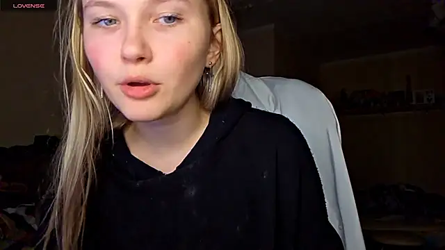 KarinRobertson online show from 02-18-26, 04:14