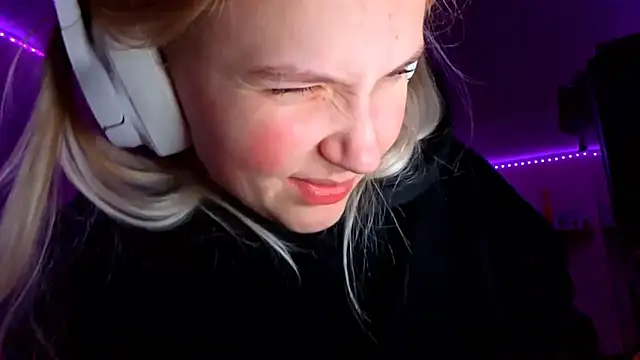 KarinRobertson online show from 11-23-25, 06:29