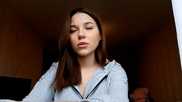 Snapshot of CorinneNewbert chatting on 11-16-25, 10:09 CorinneNewbert online show from 11-16-25, 10:09