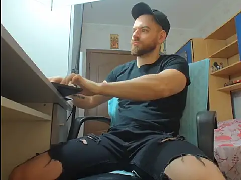 Ryanstone  online show from 12-15-25, 05:13