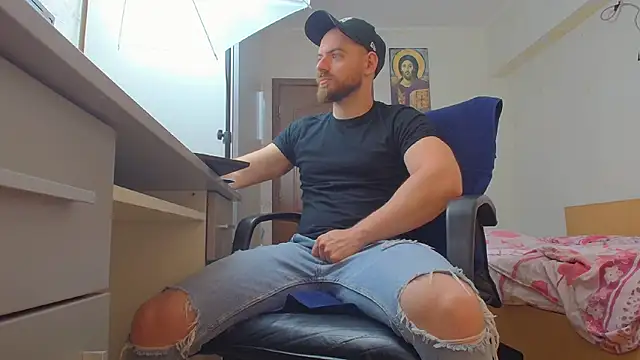 Ryanstone  online show from 05-11-26, 03:19