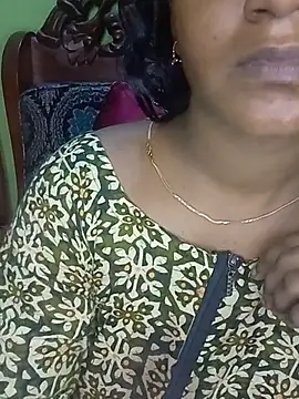 Snapshot of Neha533 chatting on 07-08-26, 07:47 Neha533 online show from 07-08-26, 07:47