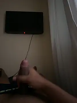 Novinhode18   online show from 04-16-26, 07:36