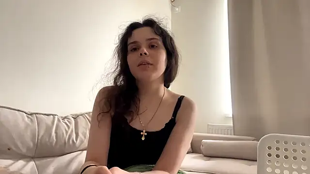 Snapshot of RosaleeSwint chatting on 11-09-25, 09:46 RosaleeSwint online show from 11-09-25, 09:46