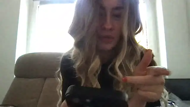 Ameliiya online show from 02-20-26, 03:14