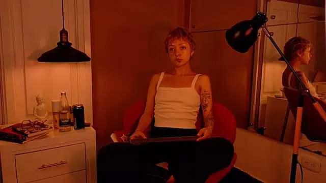 Snapshot of Raven444 chatting on 11-07-25, 10:24 Raven444 online show from 11-07-25, 10:24