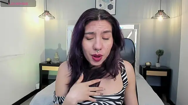 zoe-moreau online show from 03-02-26, 08:27