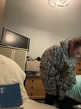 Angel-LinaX online show from 02-11-26, 11:48