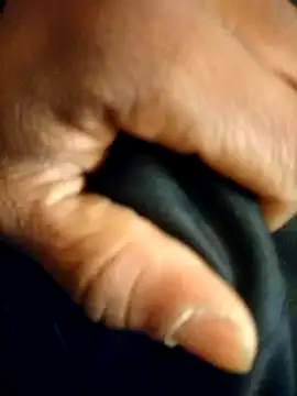 Snapshot of Angel23cm1 chatting on 11-23-25, 05:17 Angel23cm1 online show from 11-23-25, 05:17