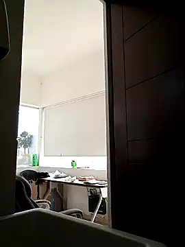 Snapshot of Yerackhip chatting on 11-14-25, 09:40 Yerackhip online show from 11-14-25, 09:40