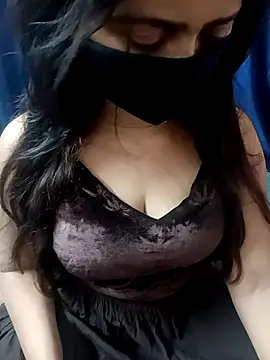 Snapshot of Aarti909090 chatting on 02-22-26, 02:41 Aarti909090 online show from 02-22-26, 02:41