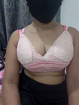 Aarti909090 online show from 04-10-26, 06:48