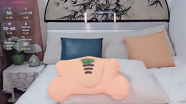 Snapshot of Ella99 chatting on 12-15-25, 02:34 Ella99 online show from 12-15-25, 02:34