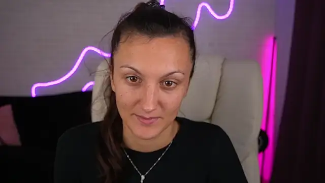 Snapshot of ZafiraMoonn chatting on 11-04-25, 08:40 ZafiraMoonn online show from 11-04-25, 08:40