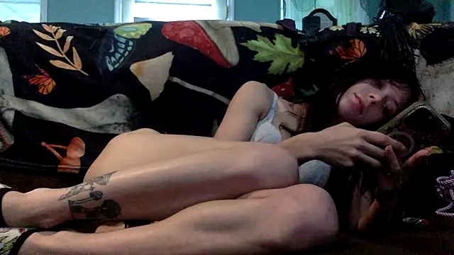 kittenkisses3 online show from 11-04-25, 02:43