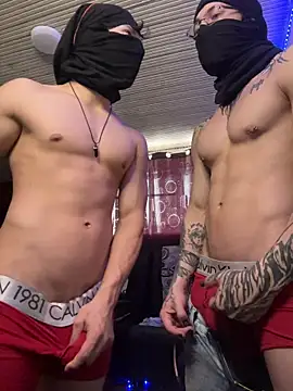 Snapshot of kenshintr chatting on 11-19-25, 05:13 kenshintr online show from 11-19-25, 05:13