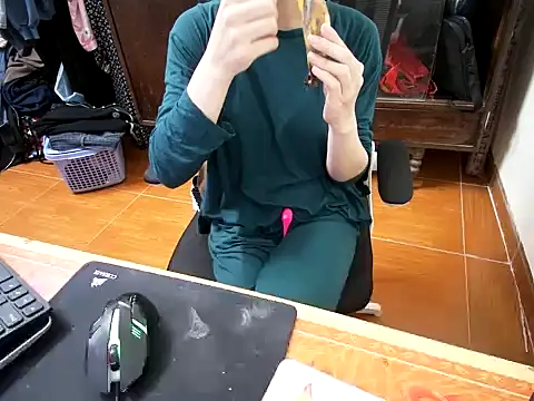 ---Lusi03--- online show from 03-06-26, 10:21