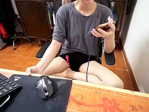 ---Lusi03--- online show from 12-22-25, 03:17