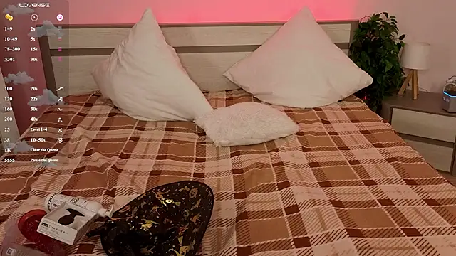 Snapshot of WICKEDEMBER chatting on 02-23-26, 02:13 WICKEDEMBER online show from 02-23-26, 02:13