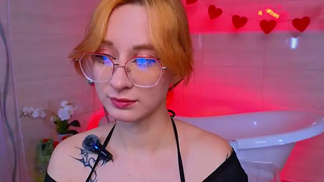 Snapshot of WICKEDEMBER chatting on 02-07-26, 01:57 WICKEDEMBER online show from 02-07-26, 01:57