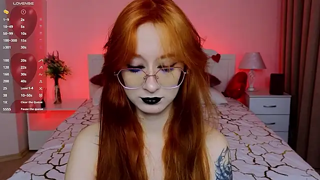 Snapshot of WICKEDEMBER chatting on 02-09-26, 01:36 WICKEDEMBER online show from 02-09-26, 01:36