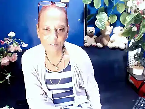 Hot queen57 online show from 12-18-25, 04:33