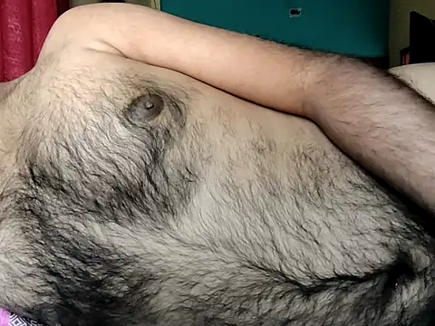 Snapshot of Bong_Bi chatting on 11-18-25, 06:06 Bong Bi online show from 11-18-25, 06:06