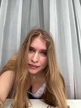 Snapshot of Eva_Renny chatting on 11-05-25, 06:38 Eva Renny online show from 11-05-25, 06:38