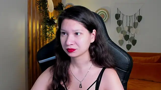 SaraDenars online show from 11-26-25, 05:18