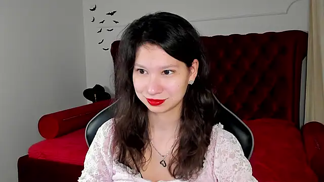 SaraDenars online show from 11-17-25, 05:22