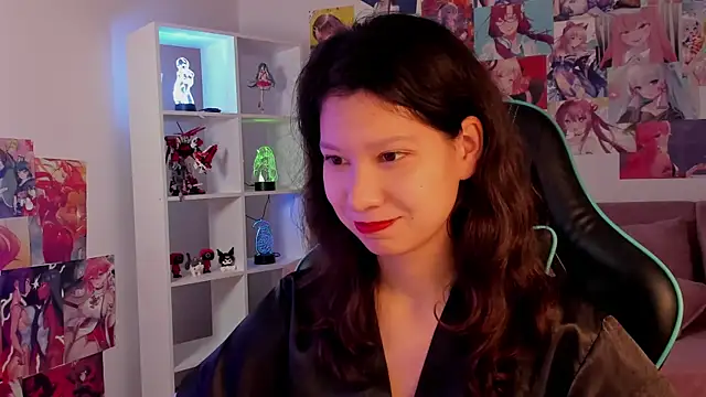 SaraDenars online show from 11-19-25, 05:18