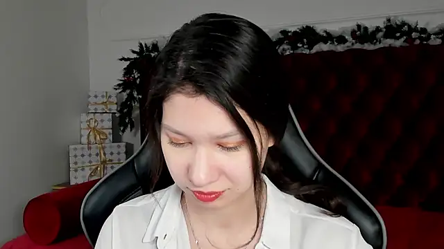 SaraDenars online show from 12-16-25, 04:17