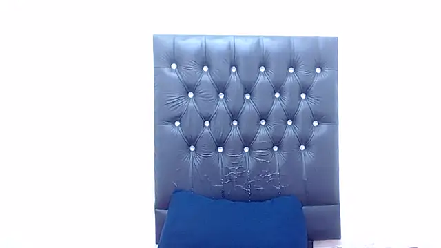 AUGUSTBLOOMxx online show from 02-14-26, 01:11