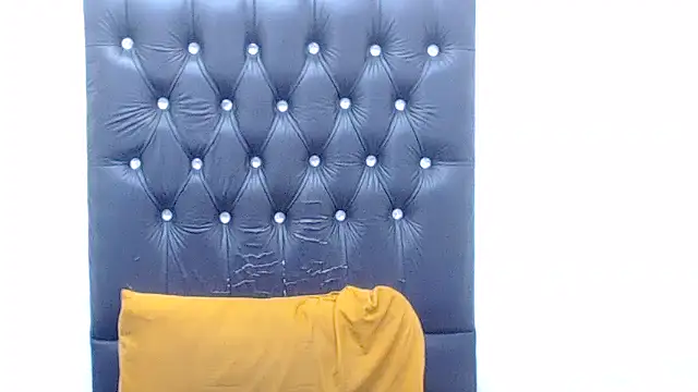 AUGUSTBLOOMxx online show from 02-01-26, 09:07