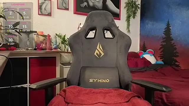 ScarletKitsunyaa online show from 01-16-26, 02:21