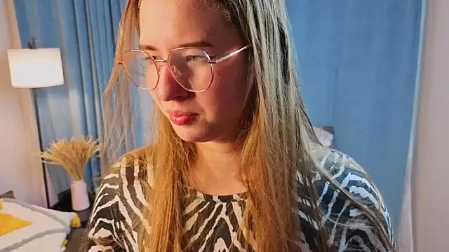 MowasaBritten online show from 11-22-25, 02:27