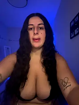 Snapshot of jojoa23 chatting on 11-10-25, 11:04 jojoa23 online show from 11-10-25, 11:04