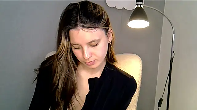KiraHoney online show from 05-10-26, 11:14