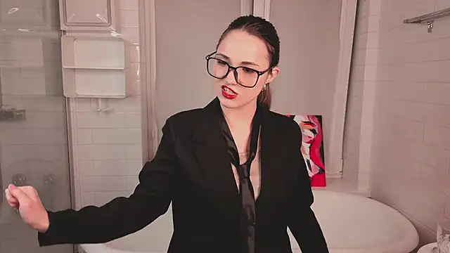 LeenaPuita online show from 11-24-25, 06:52