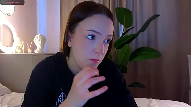 Snapshot of FrancesMason chatting on 03-03-26, 06:20 FrancesMason online show from 03-03-26, 06:20