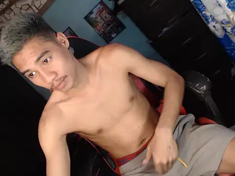 Snapshot of mrsexyteens chatting on 02-08-26, 05:16 mrsexyteens online show from 02-08-26, 05:16