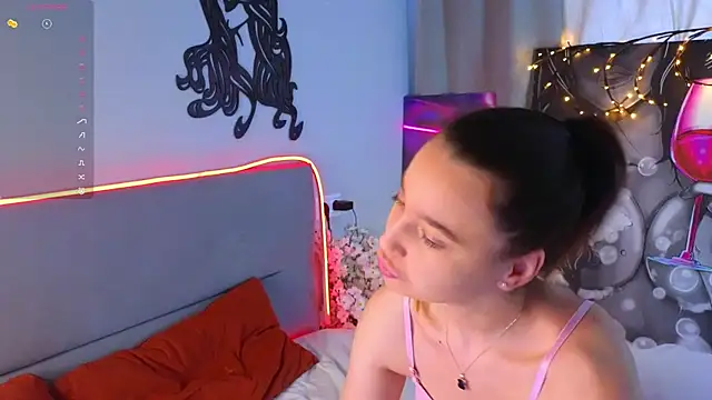 LauriePerez online show from 02-08-26, 08:01